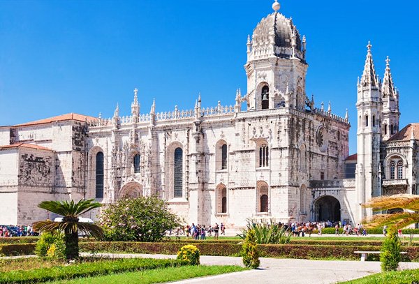 Jerónimos Monastery – Masterpiece of Manueline Architecture